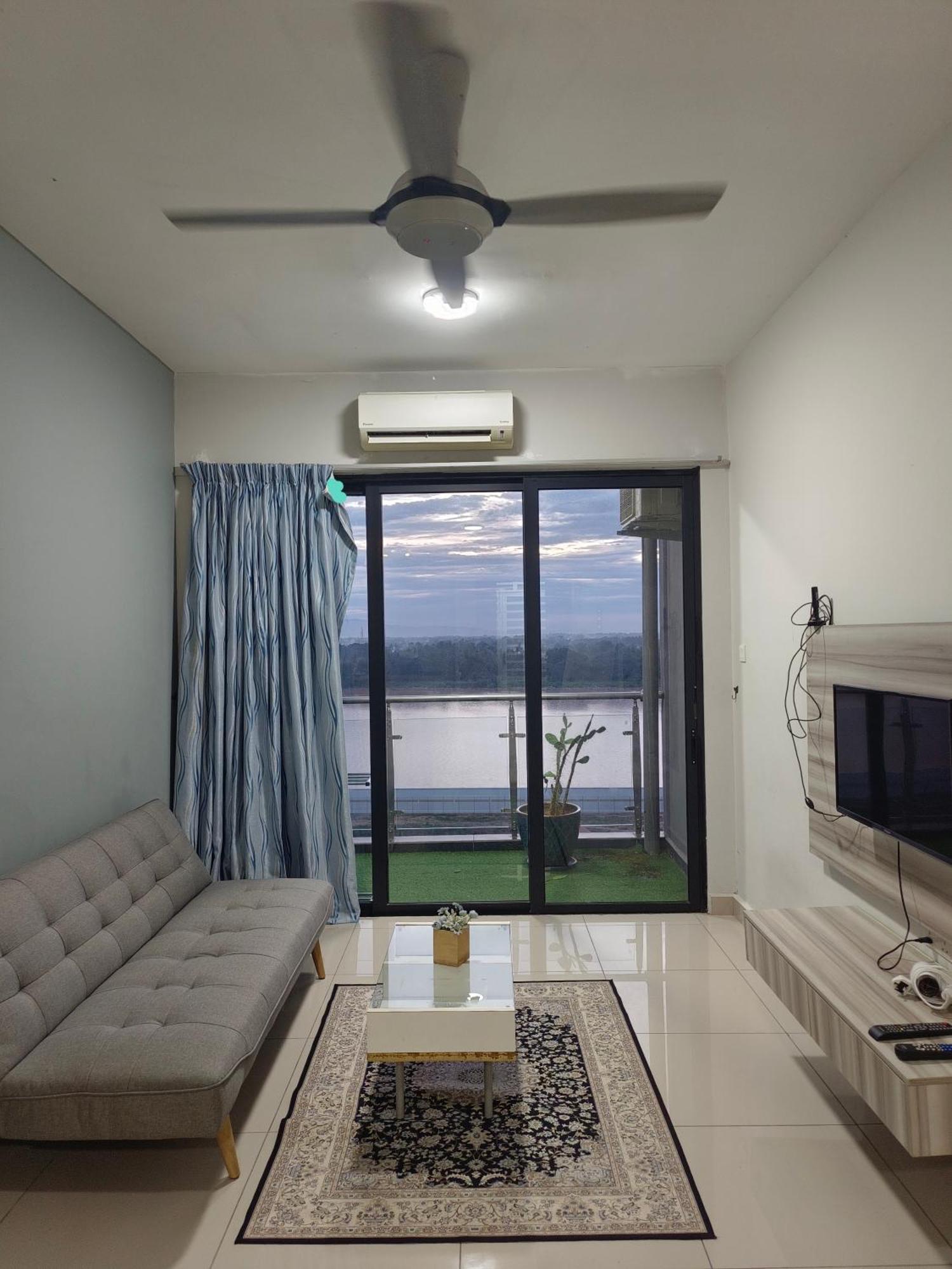 Sky River Front @ Aghome Apartment